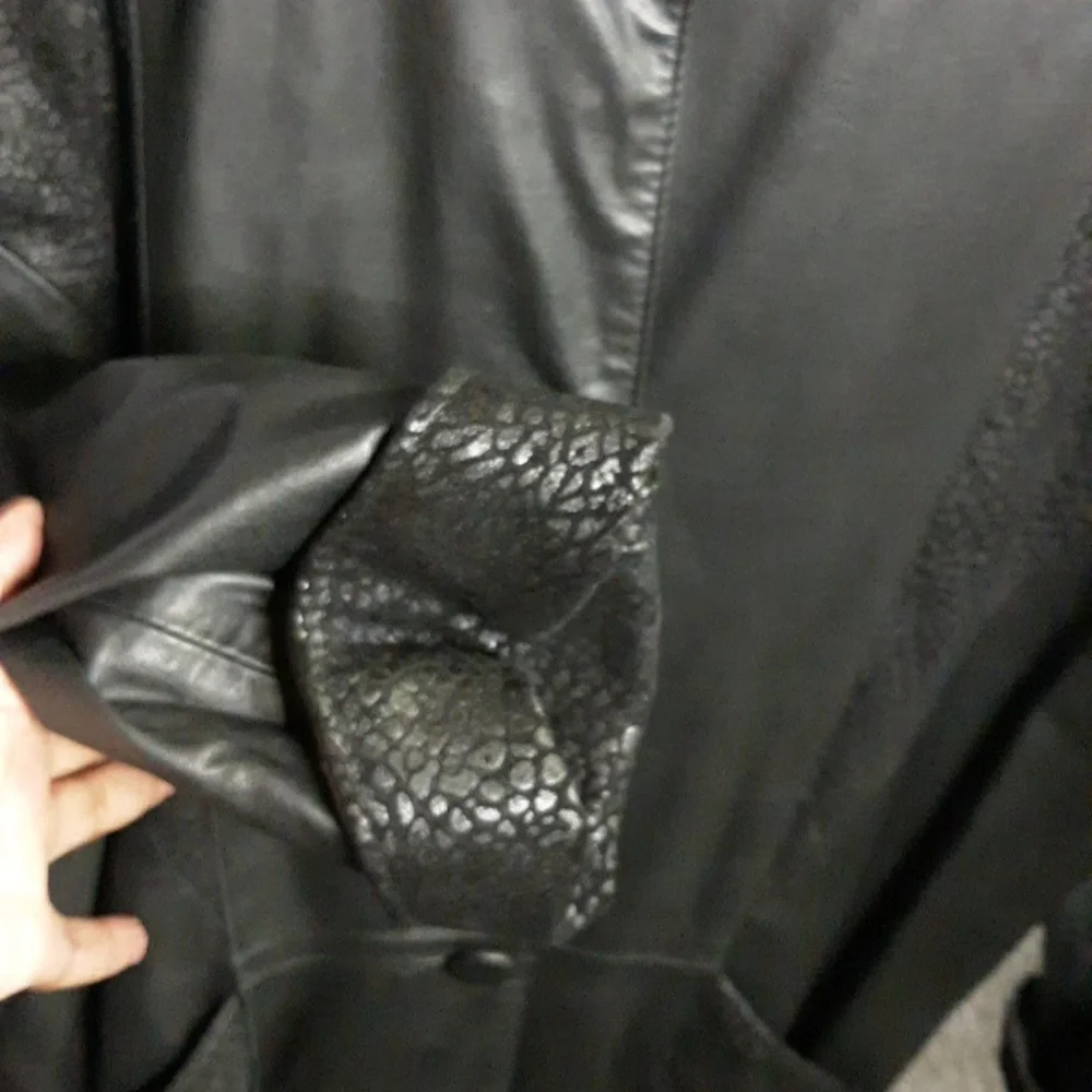 Genuine Black Leather Jacket - Picture 6 of 10